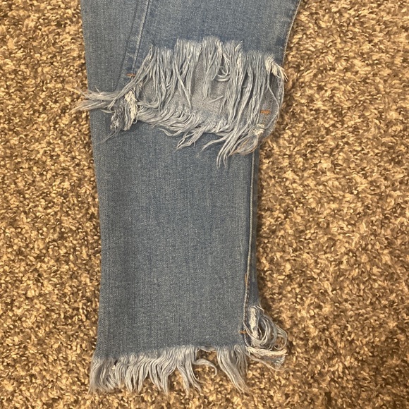 Size 5 Never Worn Ankle Skinny CP Jeans with Raw Hem - Picture 8 of 8